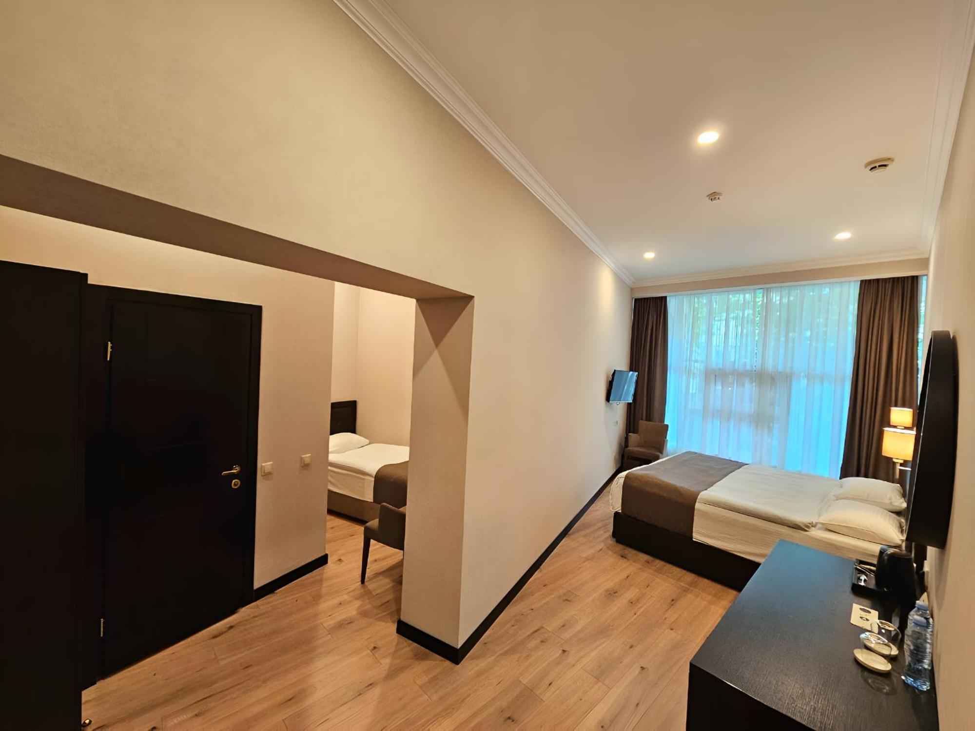 Kalasi Hotel Tbilisi ภายนอก รูปภาพ
